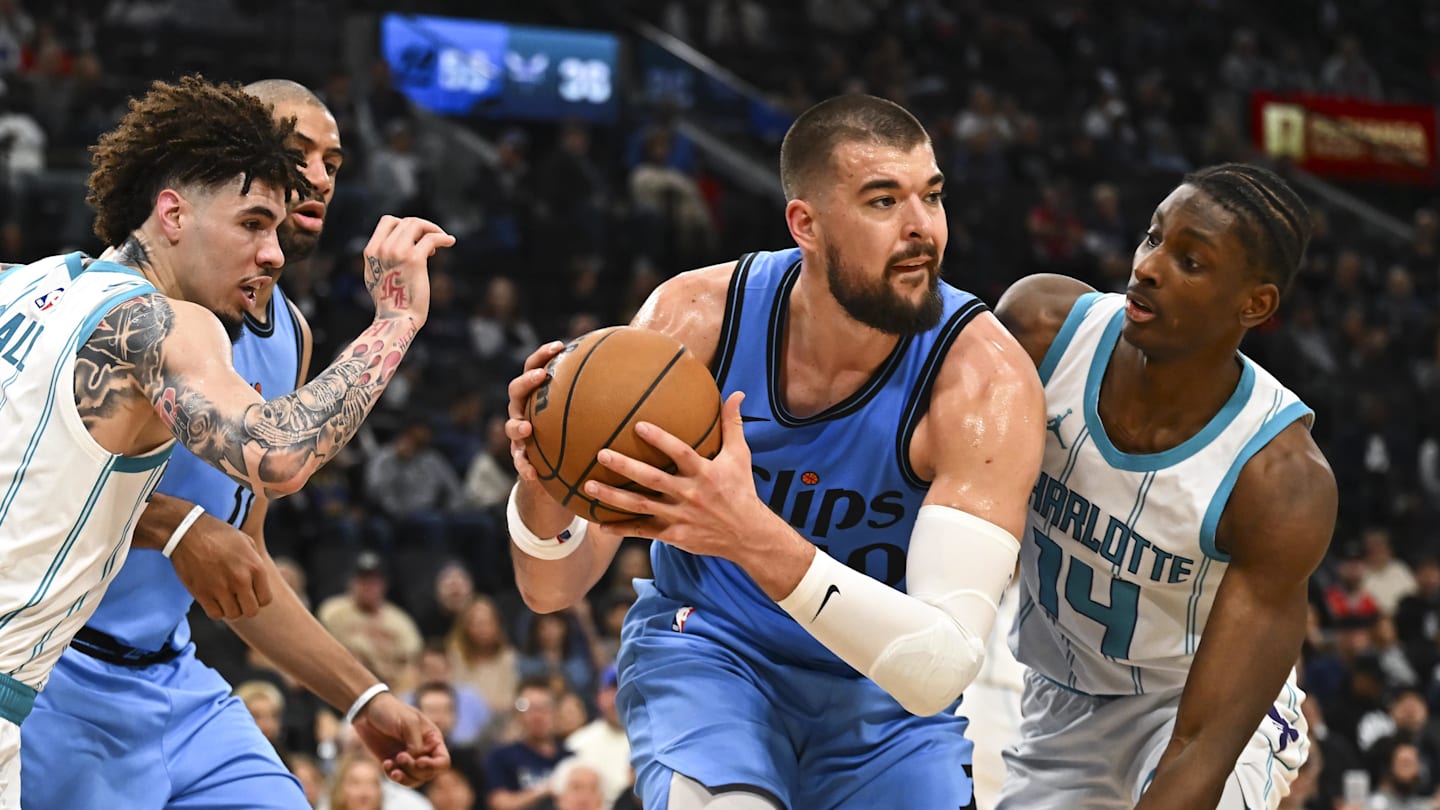 Major NBA Trade Idea Sends $203 Million Star To The Clippers