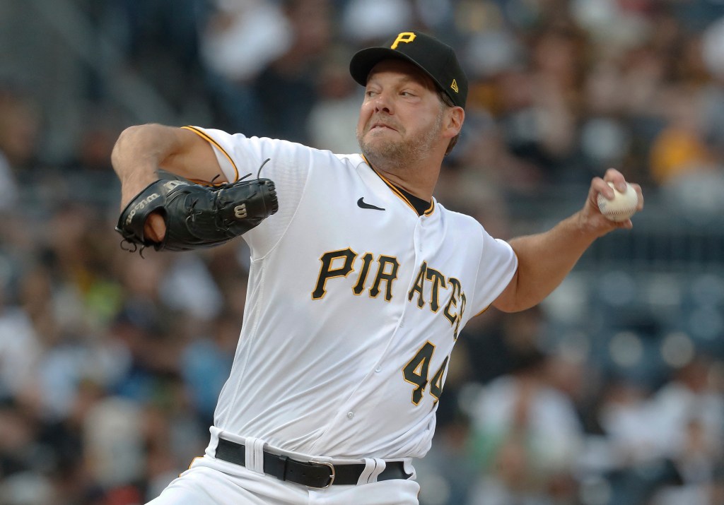 Pittsburgh Pirates starting pitcher Rich Hill (44) delivers a pitch against the New York Mets during the first inning at PNC Park.