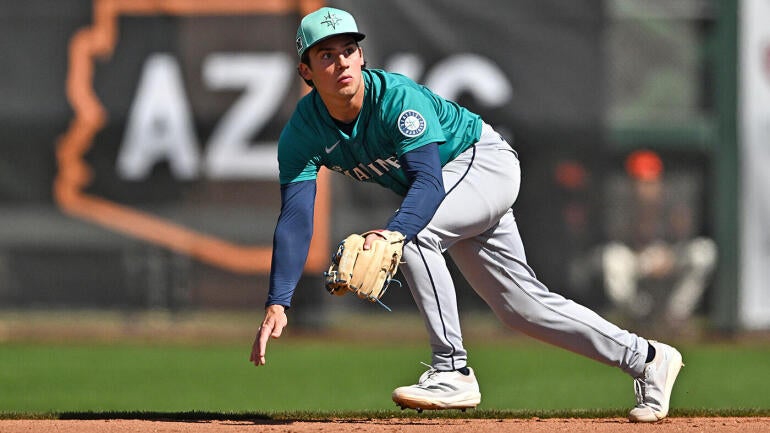 cole-young-mariners-g.jpg