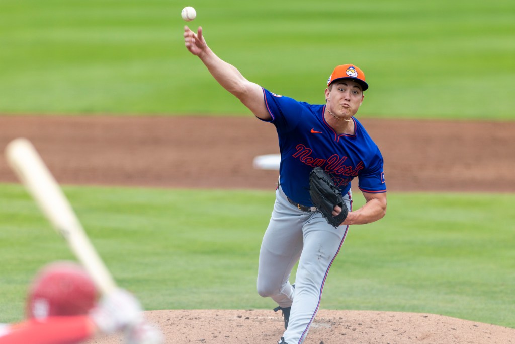 Mets pitcher Blade Tidwell throws in the first inning of a Spring Training game against the St. Louis Cardinals
