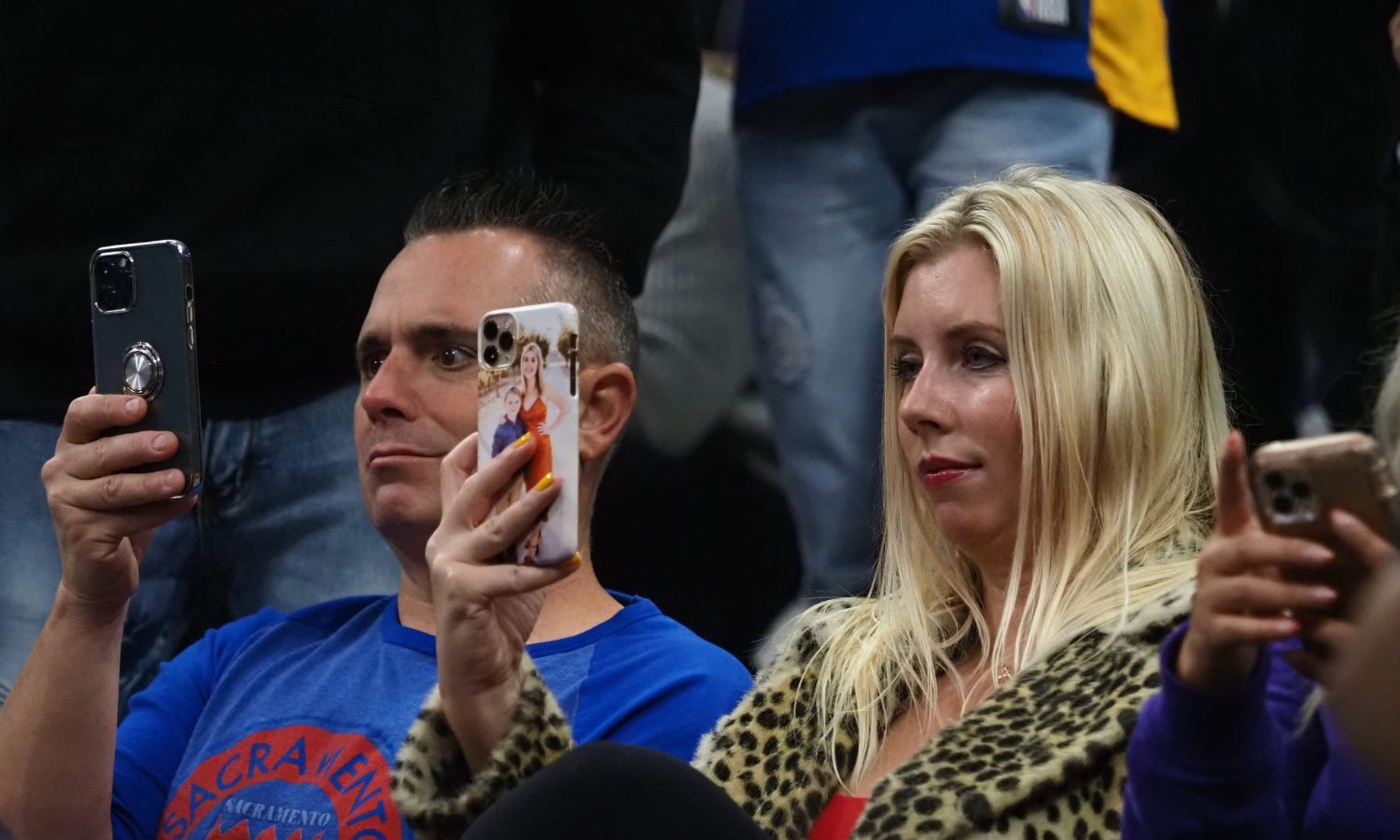 Adam Lefkoe suggests cell phone ban in NBA crowds